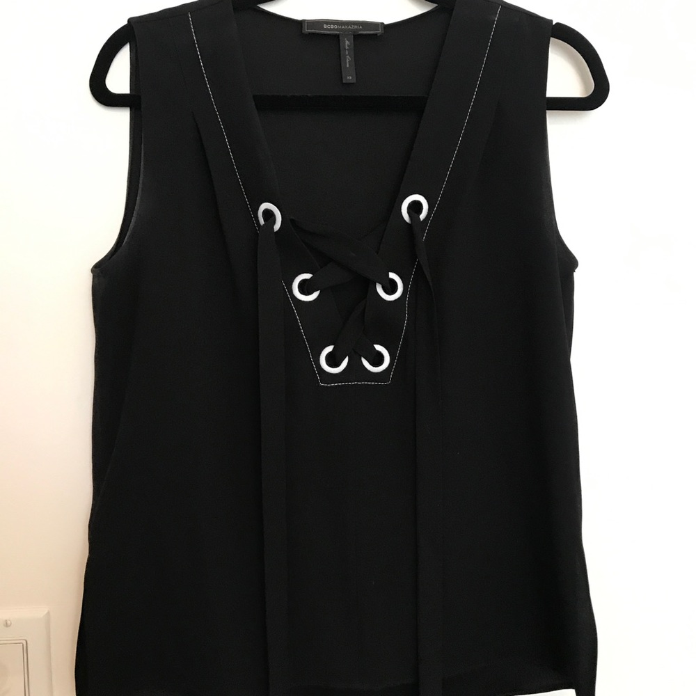 BCBG tie top